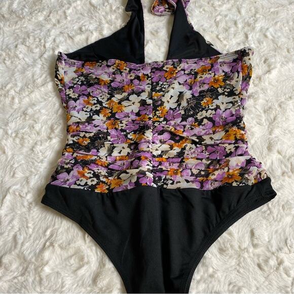 Lulu's Women's Blossoming Perfection Floral Mesh Cutout Halter Bodysuit Medium - Picture 11 of 13